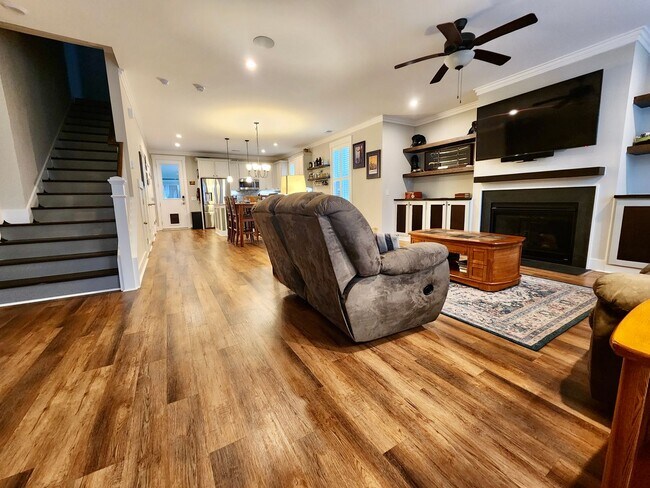 Building Photo - Turn key home in Mixson - North Charleston