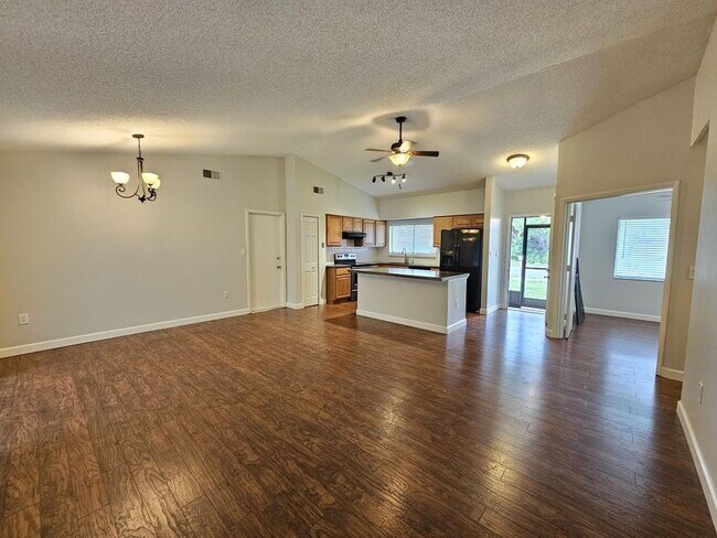 Foto del edificio - 6527 Pleasant Ave