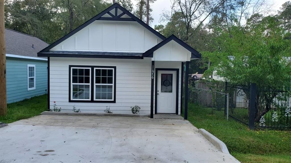 11976 Canal St, Willis, TX 77318 House Rental in Willis, TX