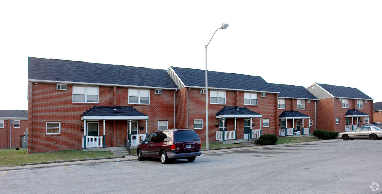 Building Photo - New Bridge Apartments