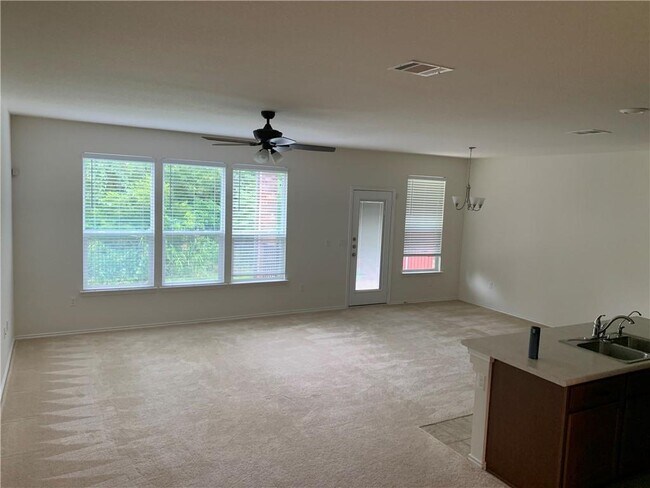 Foto del edificio - 7717 Crystalbrook W