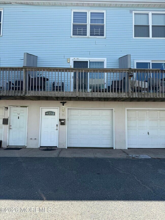 Foto del edificio - 15 Beachway Ave