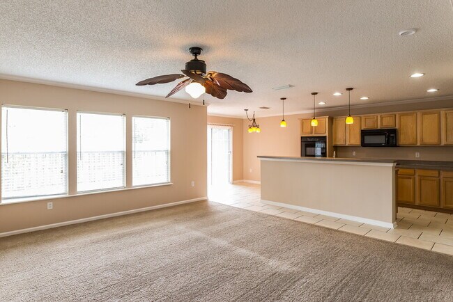 Foto del edificio - 1417 Heather Ct