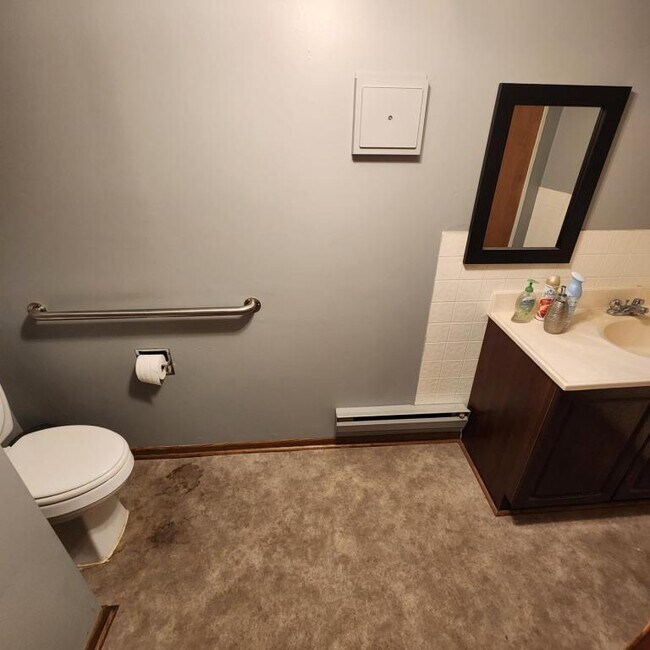 Building Photo - 311 W High St