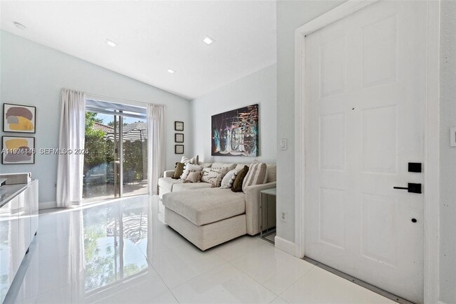 Building Photo - 18755 SW 27th Ct