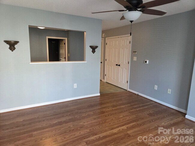 Foto del edificio - 118 Steam Engine Dr