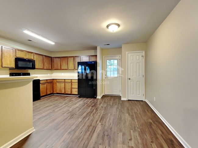 Building Photo - 203 Briarbend Road
