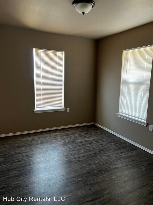Foto del edificio - 3 br, 2 bath House - 1701 East Brown Street