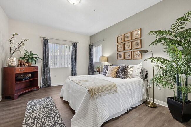 Foto del edificio - Crescent Heights Luxury Apartment Homes