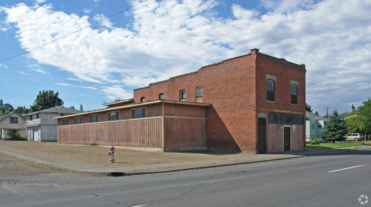 Primary Photo - 1928 E 3rd Ave