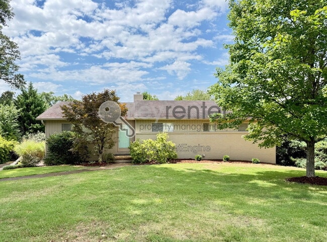 Photo - 1406 Highland Way House