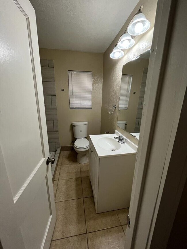 Foto del edificio - 4340 Pine St