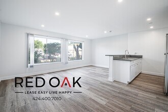 Building Photo - 227 E Ave 41