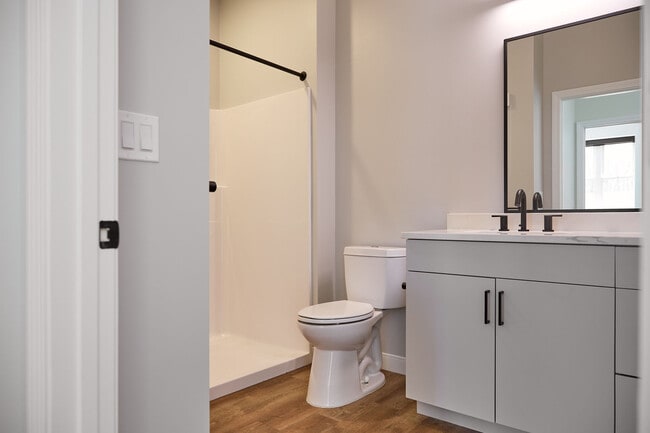 Corner 1 Bedroom - The Eddy