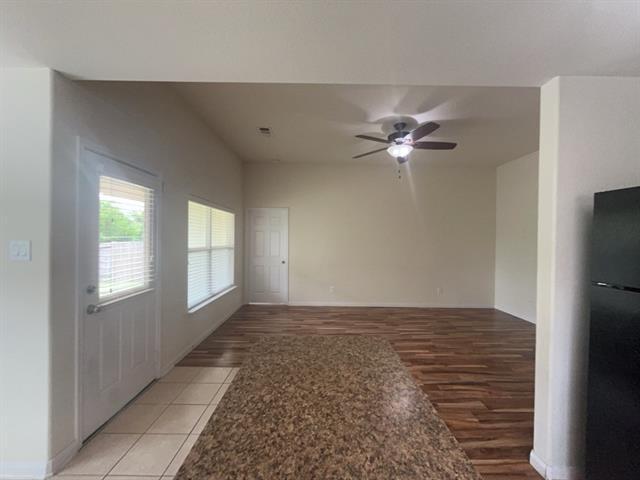 Foto del edificio - 10009 Iron Ridge Dr