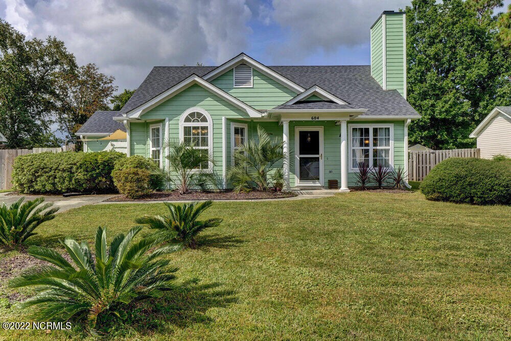 Primary Photo - 604 Bay Blossom Dr