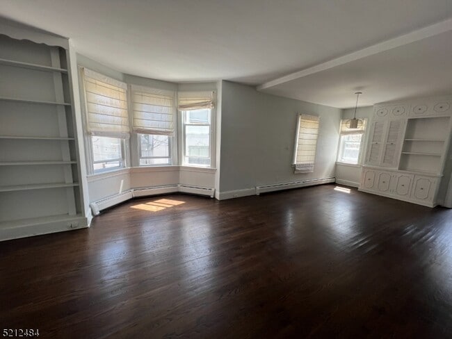 Building Photo - 206 Bellevue Ave