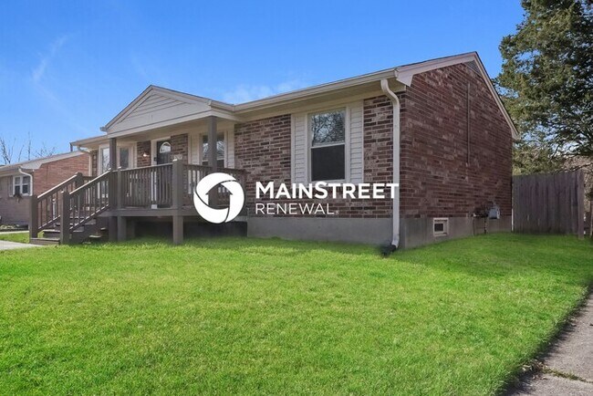 Building Photo - 3 Bedroom Pet-Friendly Home in LOUISVILLE, KY with Main Street Renewal