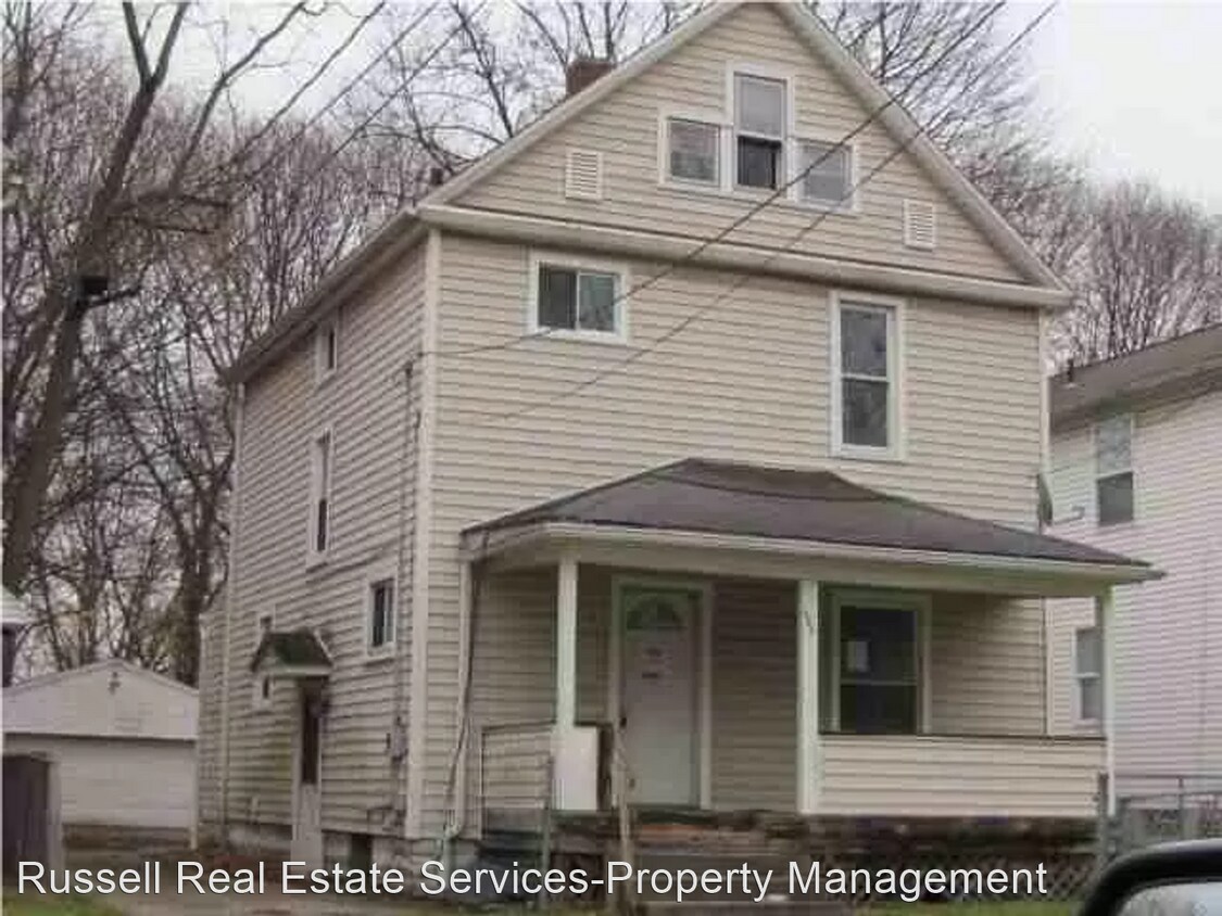 Foto principal - 4 br, 1 bath House - 483 Douglas St
