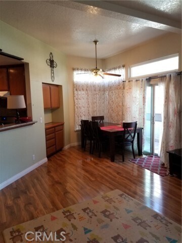 Foto del edificio - 36 Willowcrest Ln