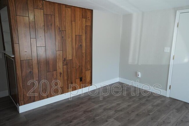 Foto del edificio - 2822 Rose Hill St