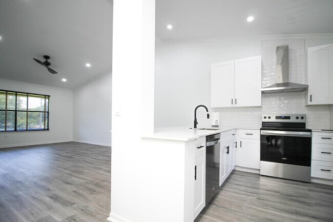 Foto del edificio - 13055 Albright Ct