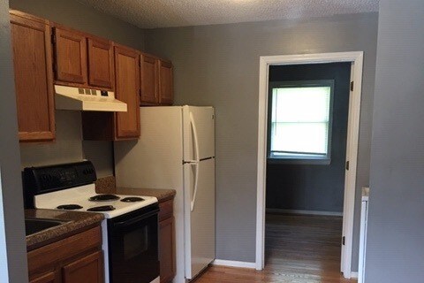 Primary Photo - 409 Brookhaven Dr