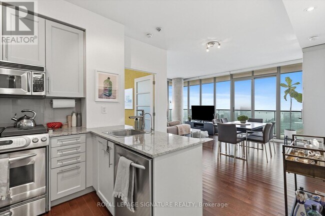 Building Photo - 33 Lombard St