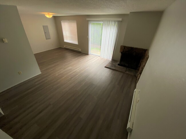 Building Photo - 3124 Rustlewood Ln SE