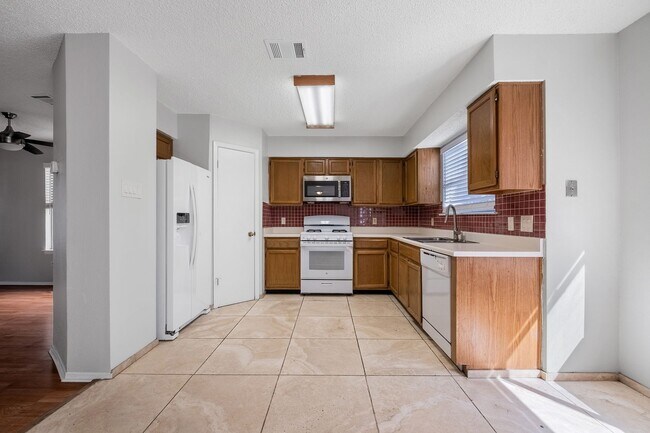 Foto del edificio - 2 Story, 4 Bedroom Brick Home in Pflugerville
