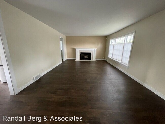 Building Photo - 3 br, 2 bath House - 15446 21st Avenue SW