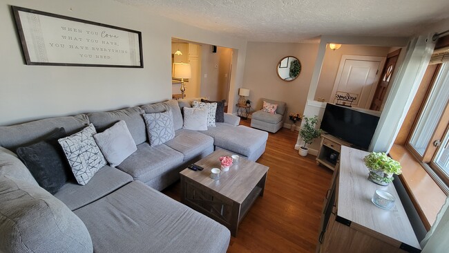 Foto del edificio - 153 Winthrop Pkwy