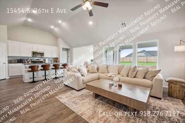 Foto del edificio - 15454 S 36th E Ave