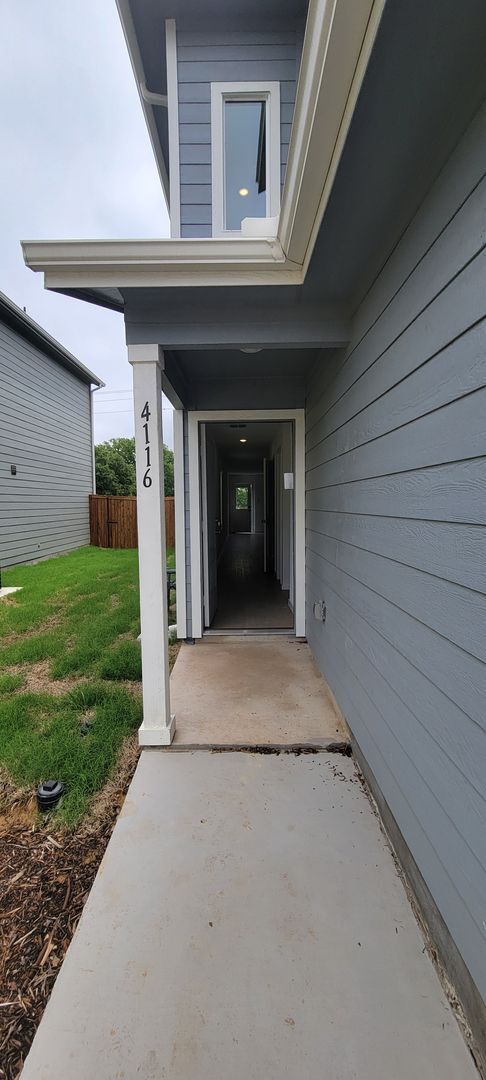 Foto del edificio - Charming 3-Bedroom Home for Rent in Providence Village