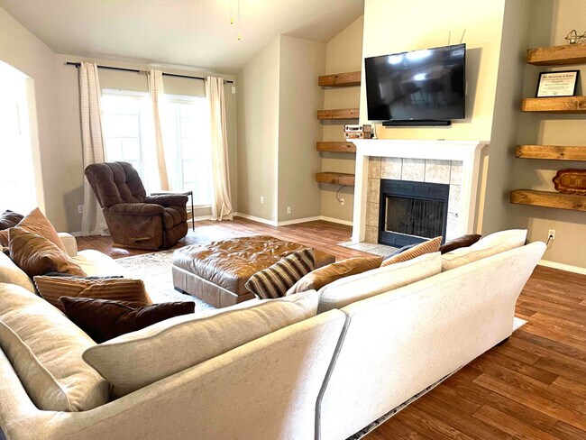 Building Photo - 5228 Redbud Pl