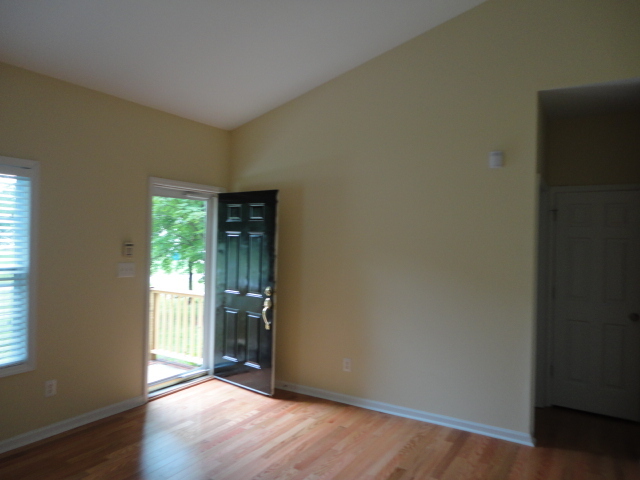 Building Photo - 507 Devereaux Lane