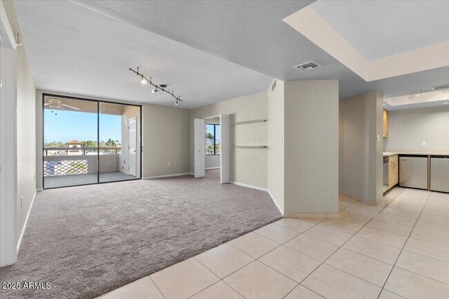 Foto del edificio - 4200 N Miller Rd