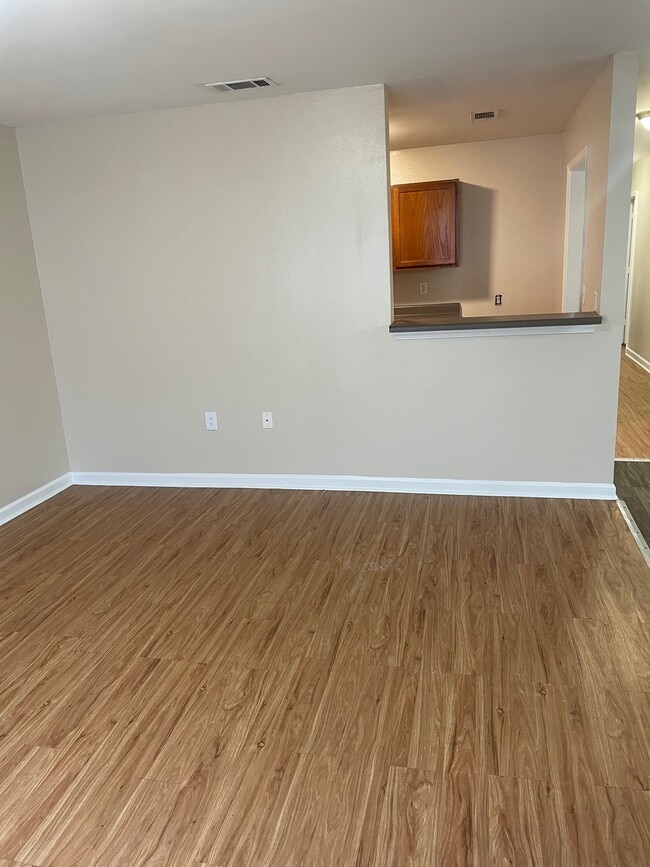 Building Photo - 5443 Banyan Trace Dr