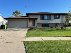 Building Photo - W5694 Guindon Blvd