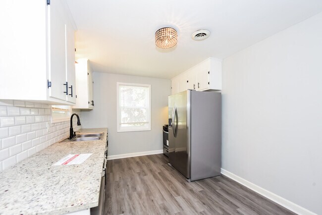 Foto del edificio - 434 Mockernut Ln