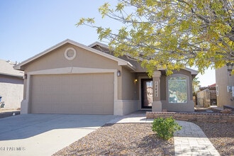 Building Photo - 12422 Sombra Grande Dr