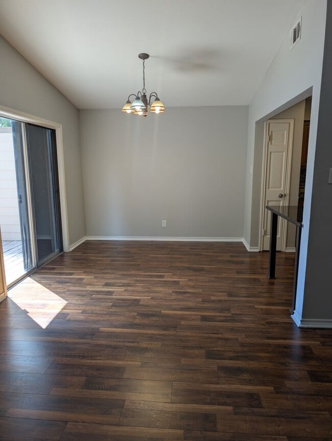 Foto del edificio - Spacious 3BR 3BA • Attached Garage • Two Patios • Two Primary Suites in Spring