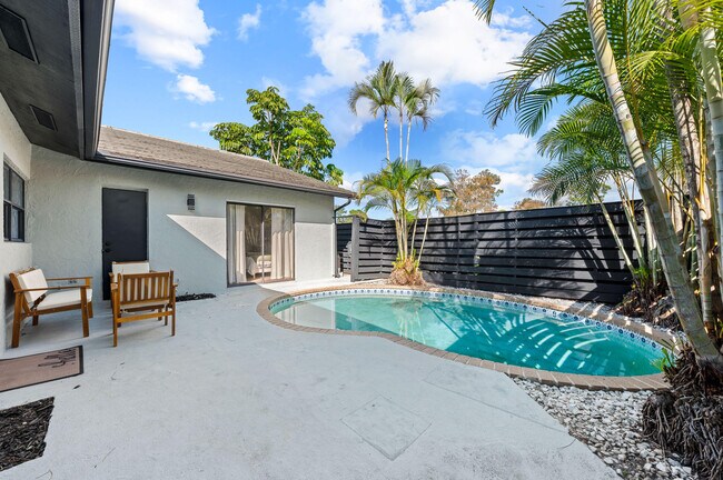 Building Photo - 1277 Periwinkle Pl