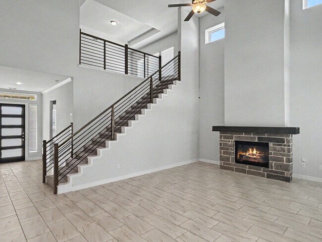 Building Photo - Modern Elegance in Cibolo Canyons | 4 Bed | 3.5 Bath | 3-Car Tandem Garage