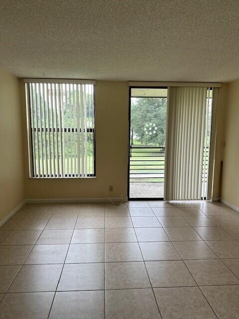 Foto del edificio - 8050 W McNab Rd