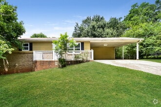 Building Photo - 8888 Northview Dr