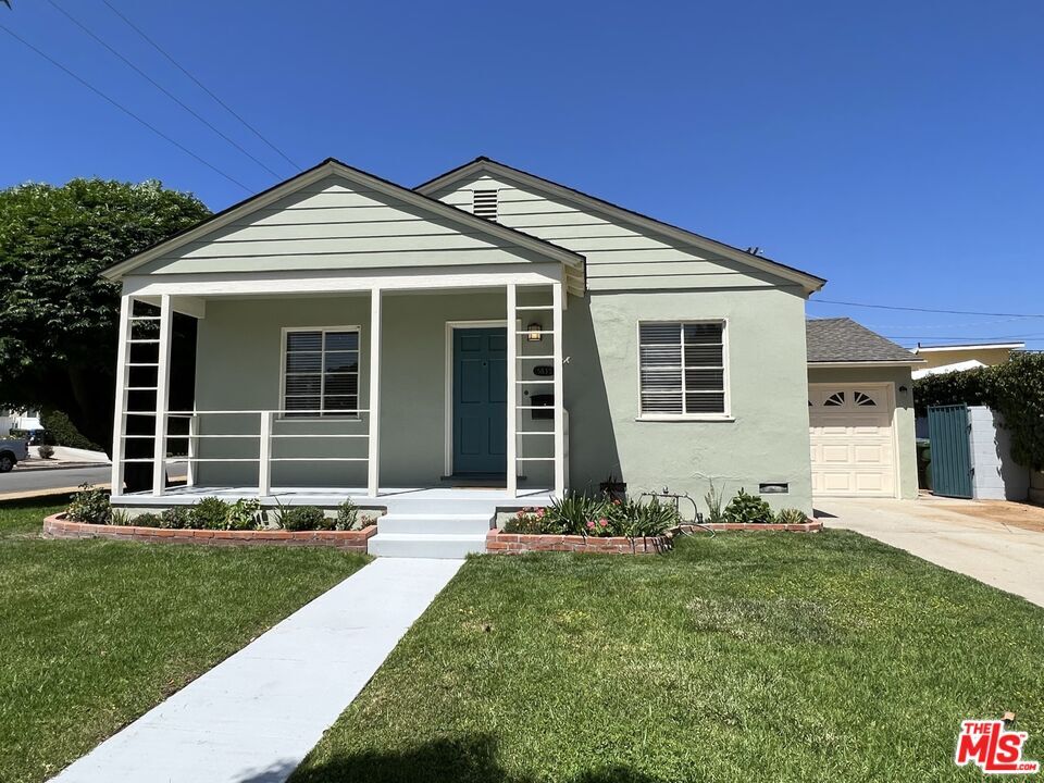 Primary Photo - 5835 Shoshone Ave