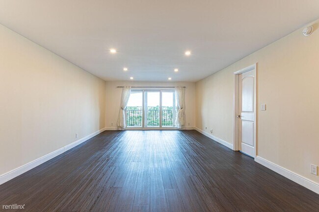 Foto del edificio - 2 br, 2 bath House - 2871 N Ocean Blvd Apt...