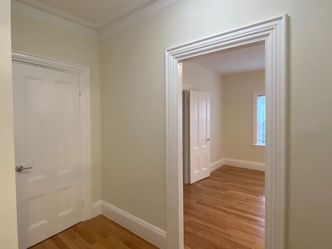 Foto del edificio - 112 Charles St