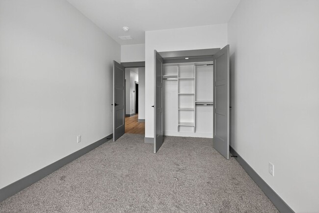 Building Photo - MUST SEE TOWNHOMES IN AMMON RIGHT OFF BEAC...